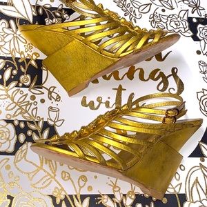 💕 YSL GOLD STACKED HEELS 💕